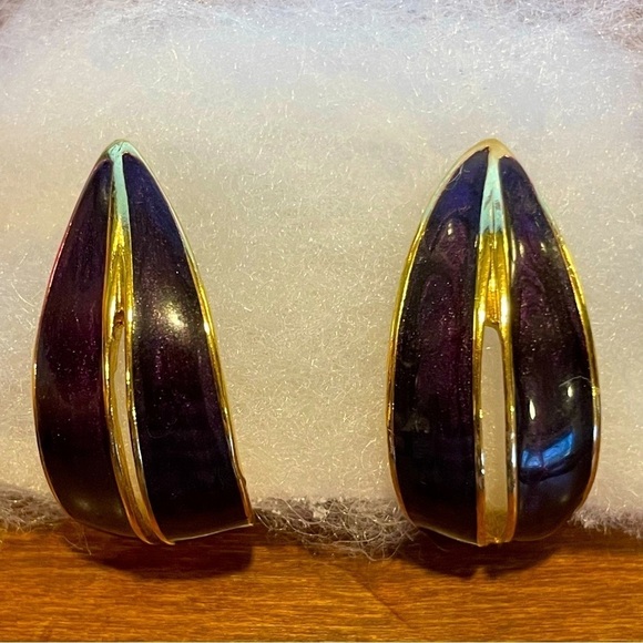 Jewelry - Deep purple gold earrings vintage fashion split leaf open hoop design